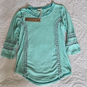 POL Women's Mint Lace Accent Long Sleeve Top